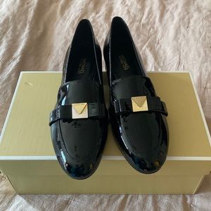 Micael kors loafers